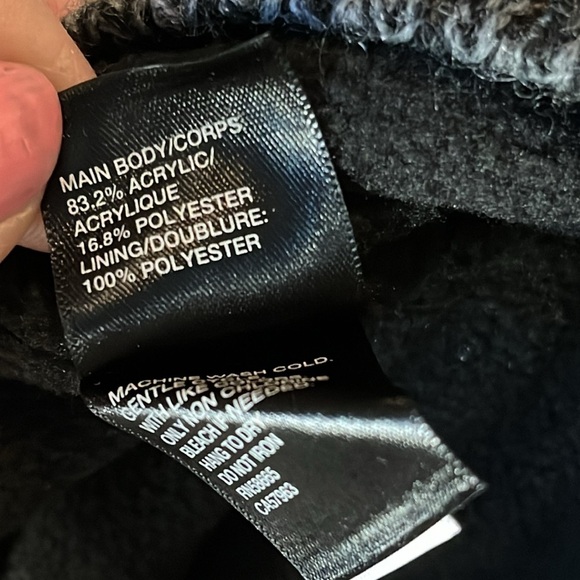 ZELLA Ribbed Lined Pom Pom Black/Gray Beanie NWT - OS - Picture 11 of 16